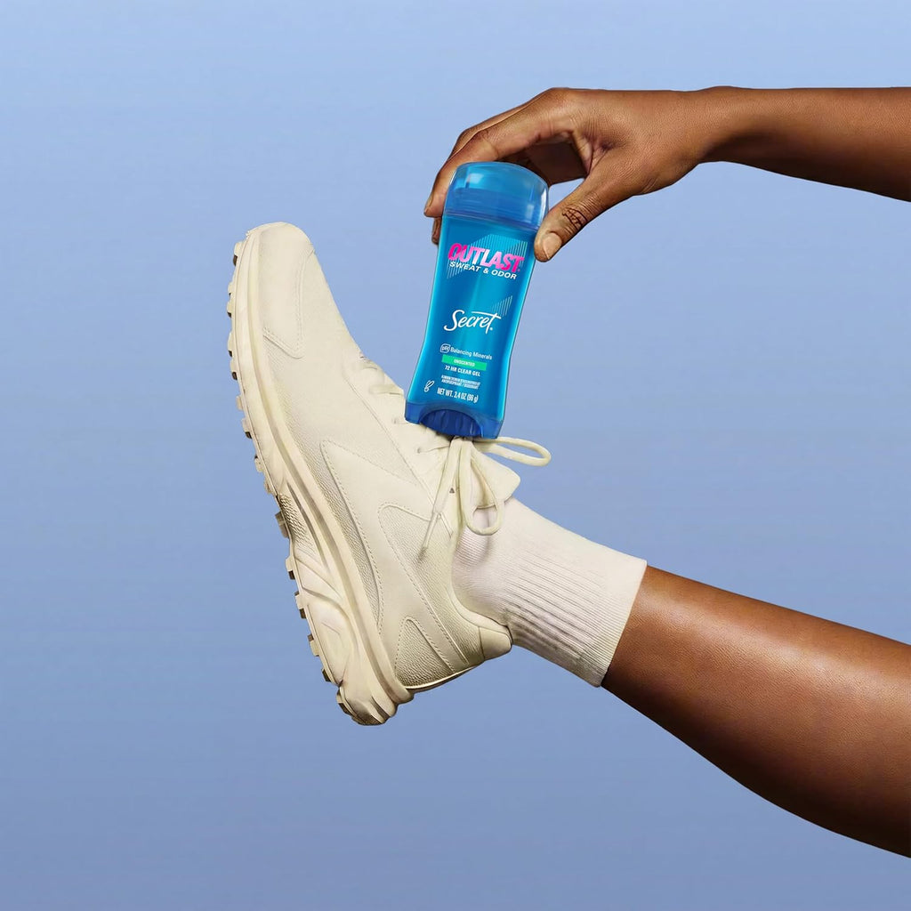 Secret Outlast Antiperspirant Deodorant for Women. 72hr Sweat & Odor Protection. PH Balancing Minerals. Clear Gel. Unscented 3.4 oz