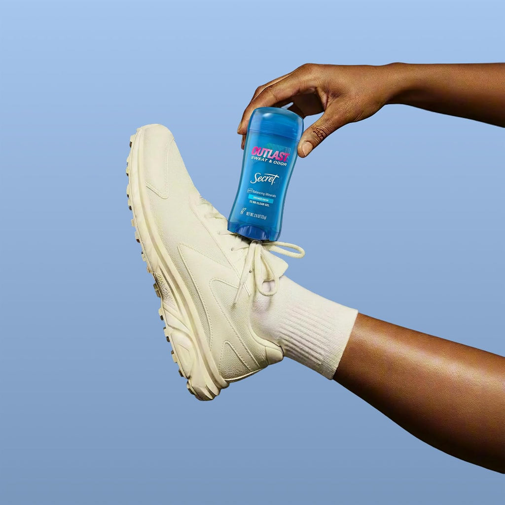 Secret Outlast Antiperspirant Deodorant for Women. 72hr Sweat & Odor Protection. PH Balancing Minerals. Clear Gel. Shower Fresh Scent. 2.6 oz